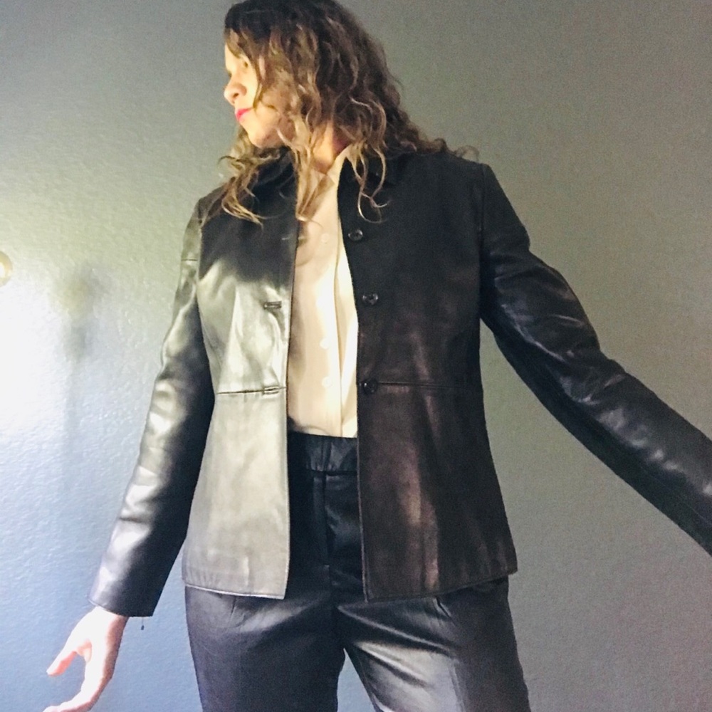 Banana republic 100 % leather jacket Size S.